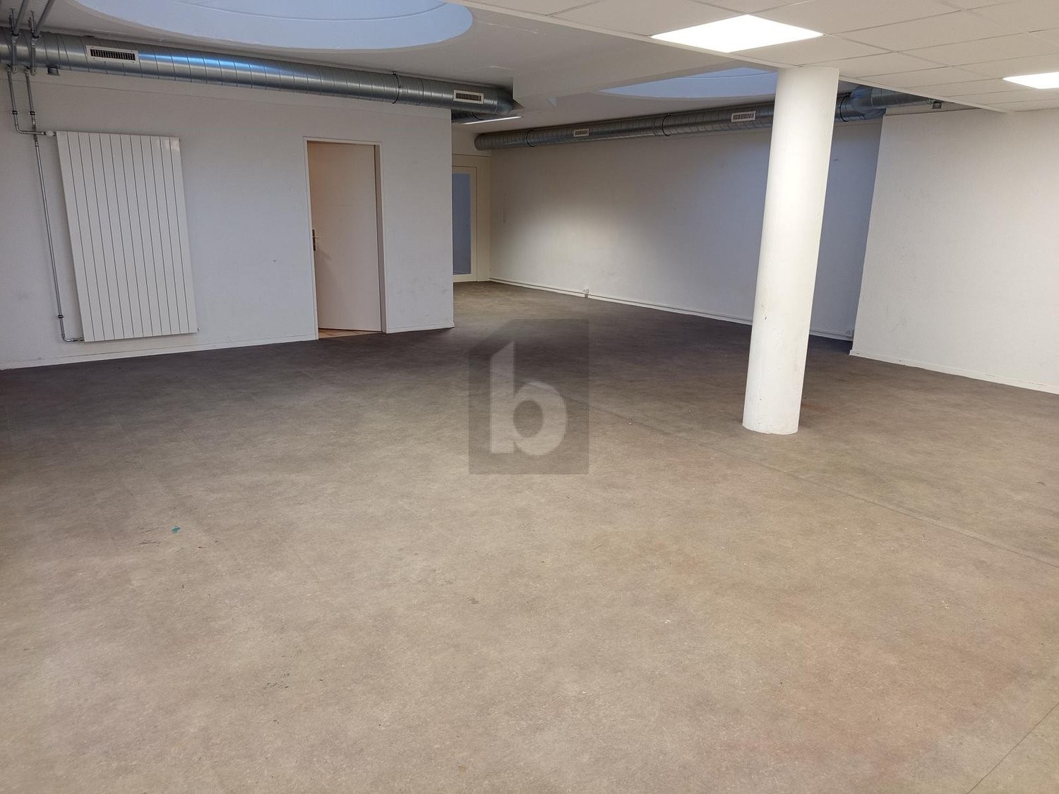 245m² office, photo 3 of 4