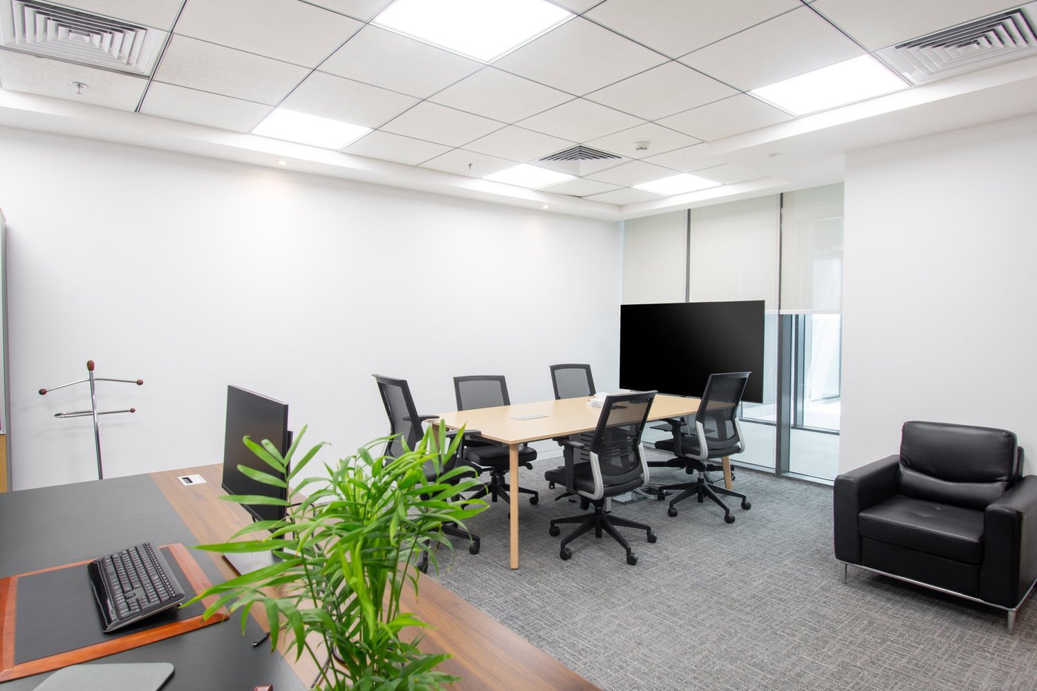 150m² office, photo 2 sur 10