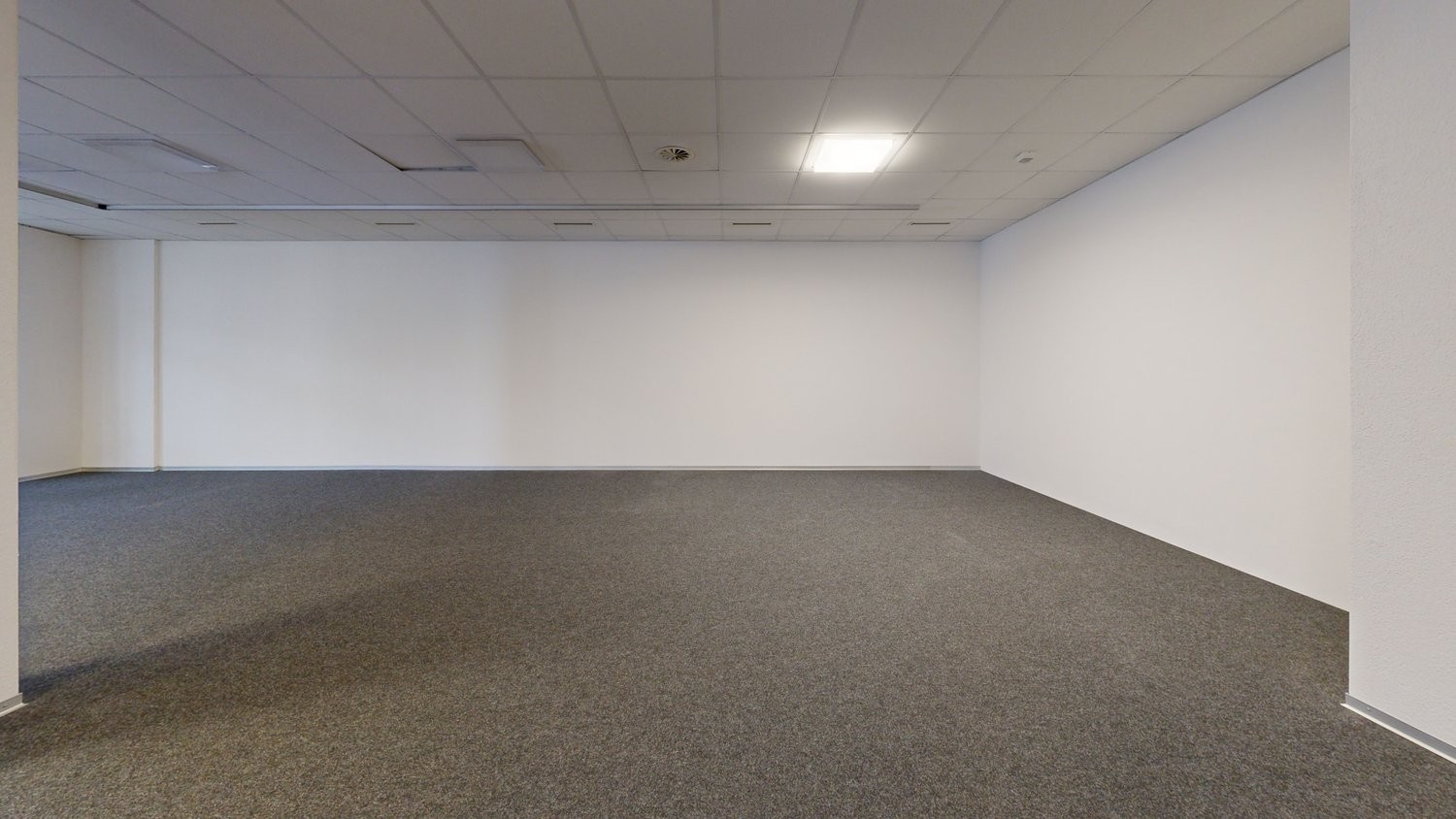 200m² commercial