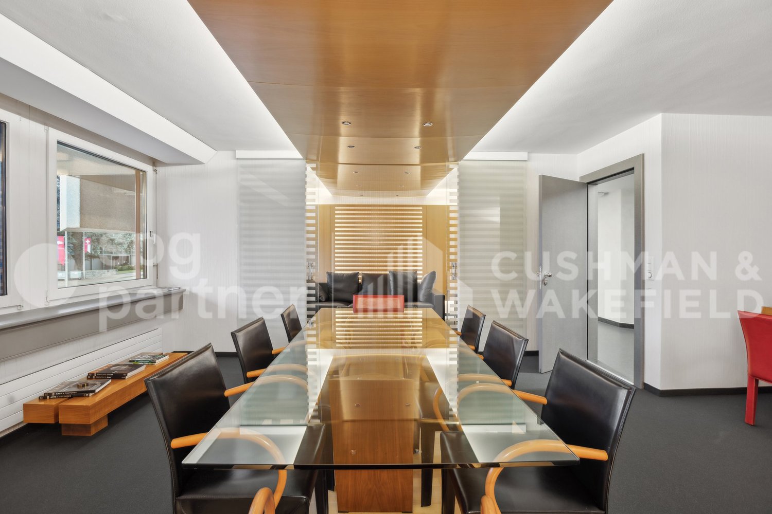 340m² Büro