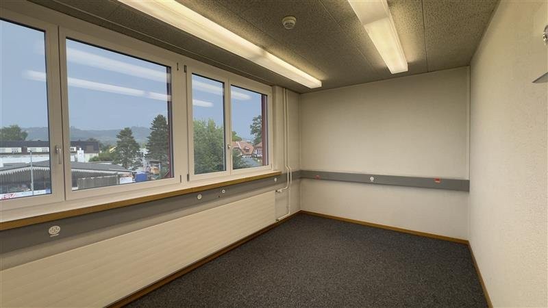 bureau de 12m², photo 2 sur 4