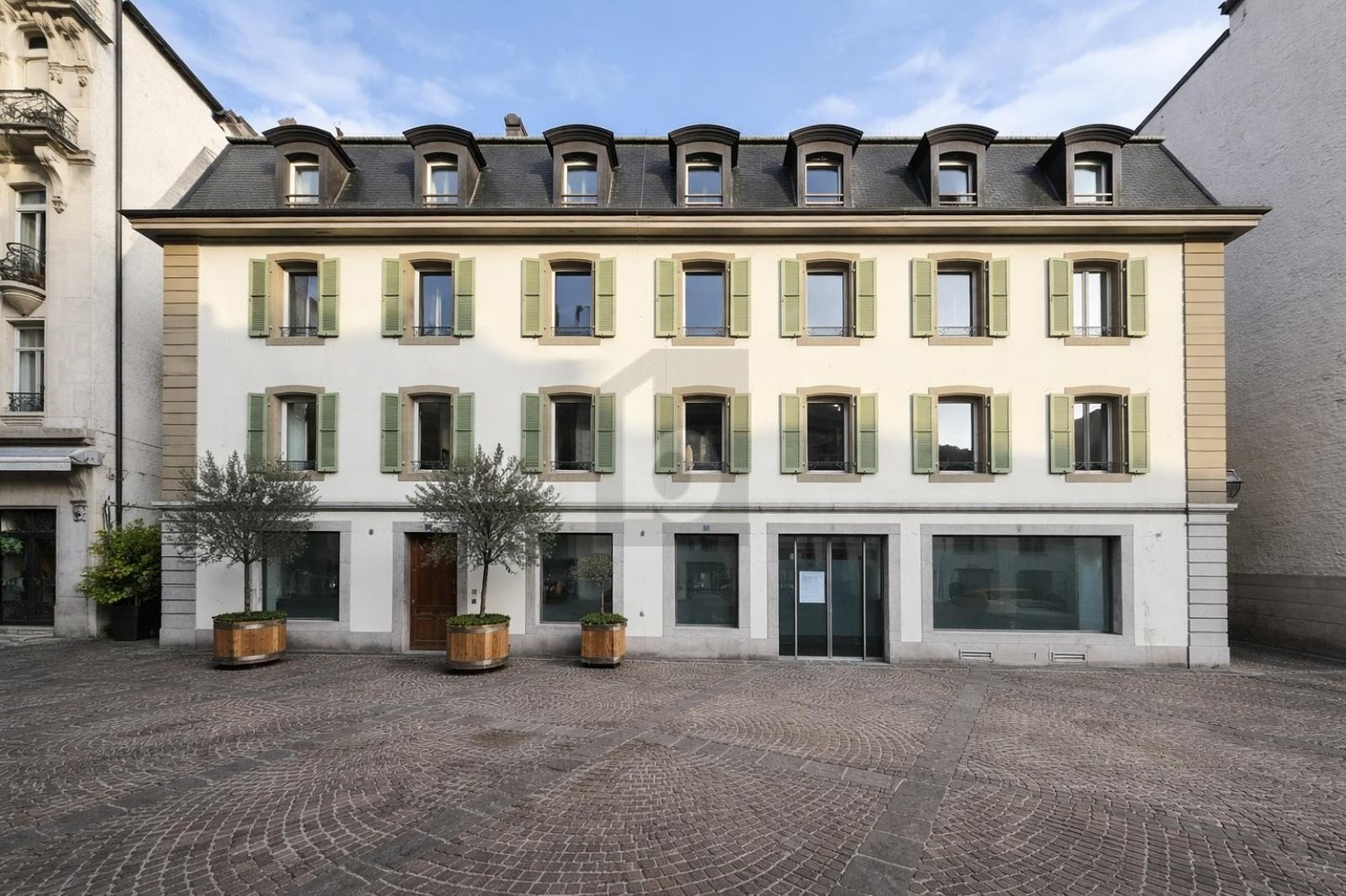 990m² Büro