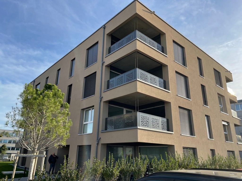 305m² office