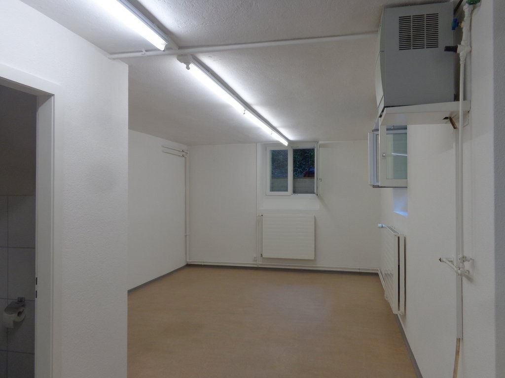 35m² commerciale, foto 1 di 5