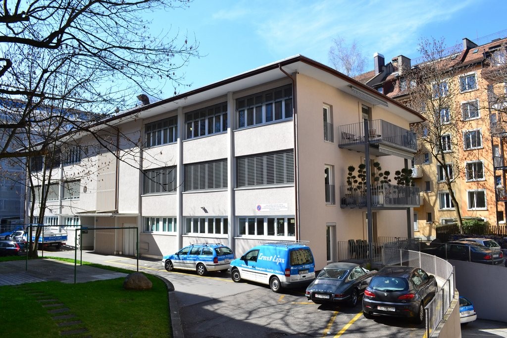 189m² office
