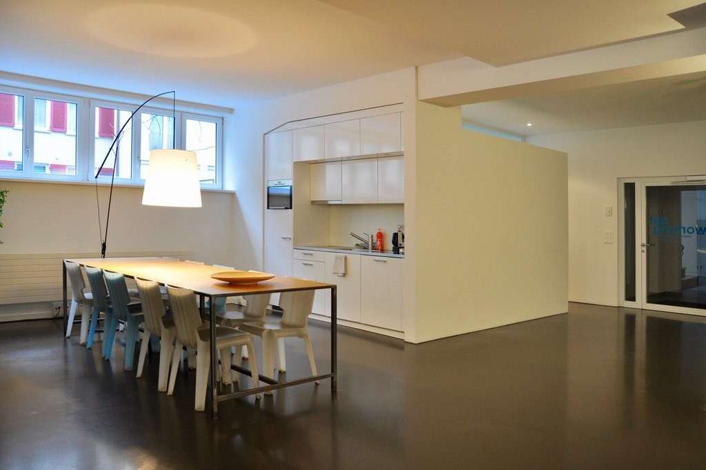 189m² office