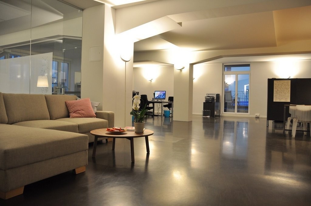189m² office