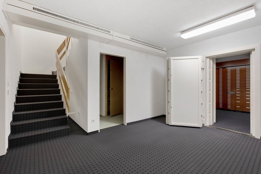 70m² office
