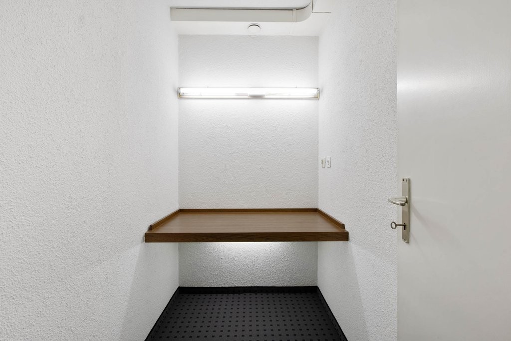 70m² office