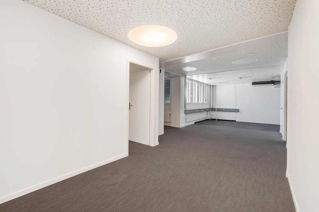 70m² office