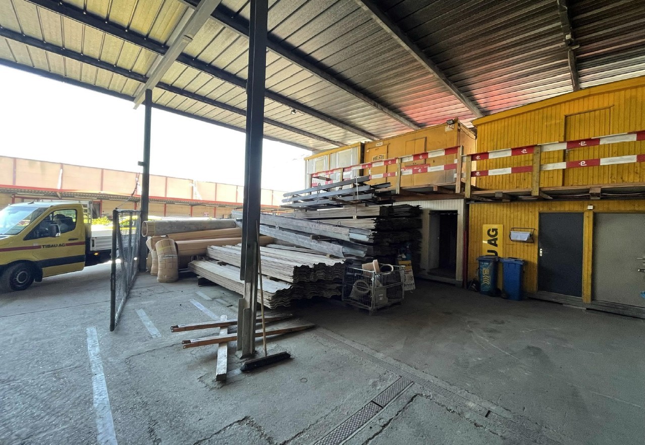 2164m² commercial, photo 1 sur 10
