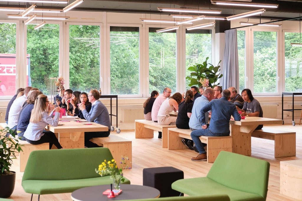 80m² office