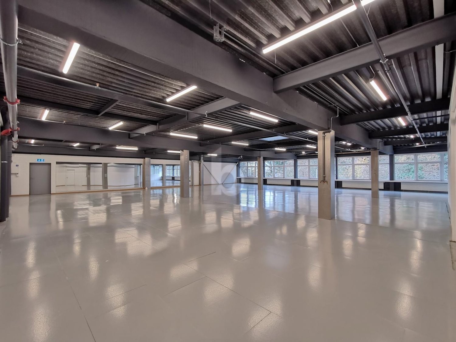 444m² industrial object, Foto 1 von 4