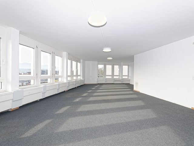 219m² Büro, Foto 5 von 6