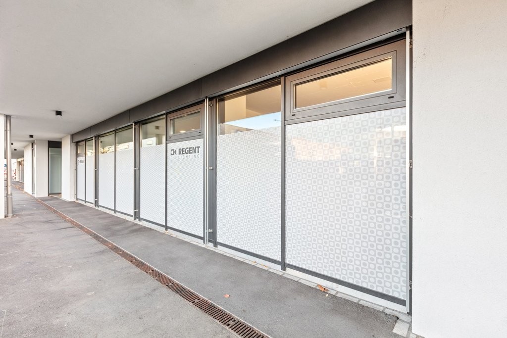 144m² commercial