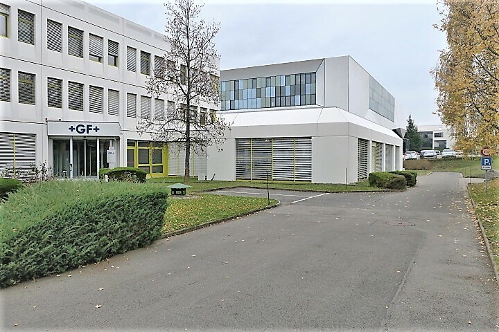 54m² office