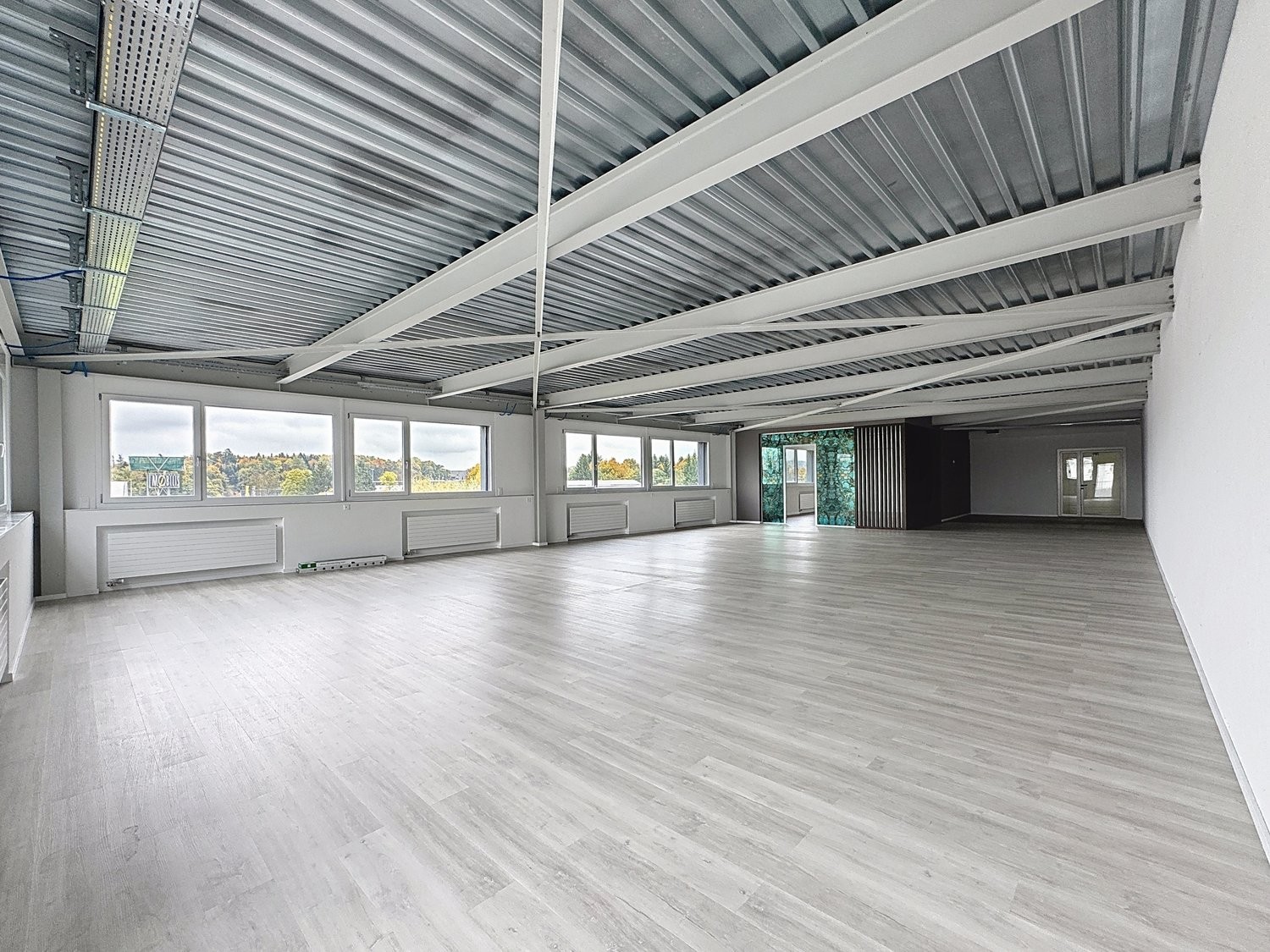 795m² Laden