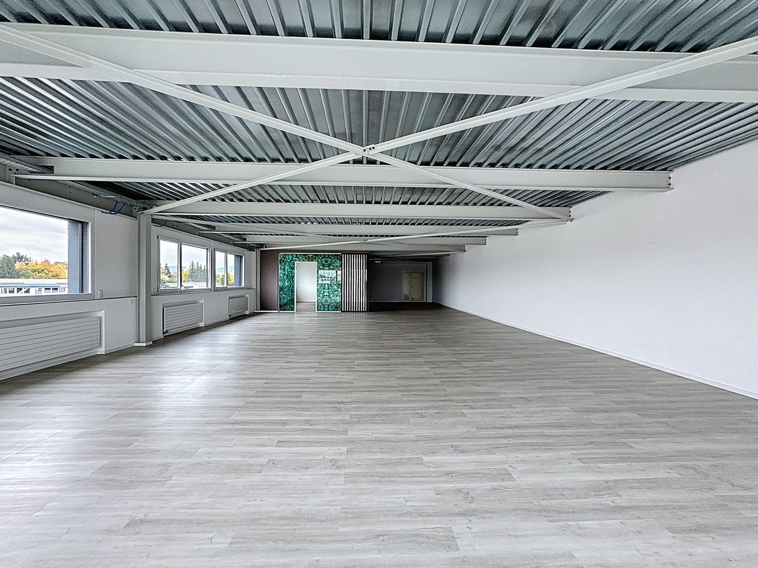 795m² Laden