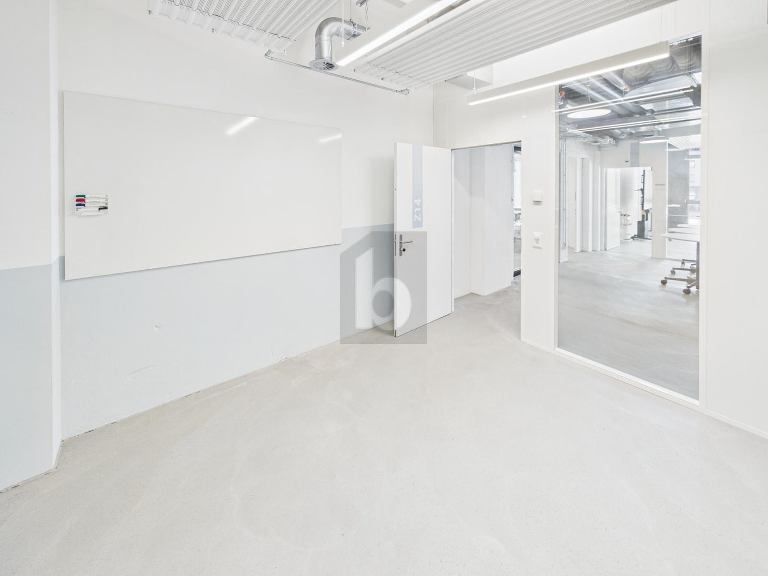 13m² office