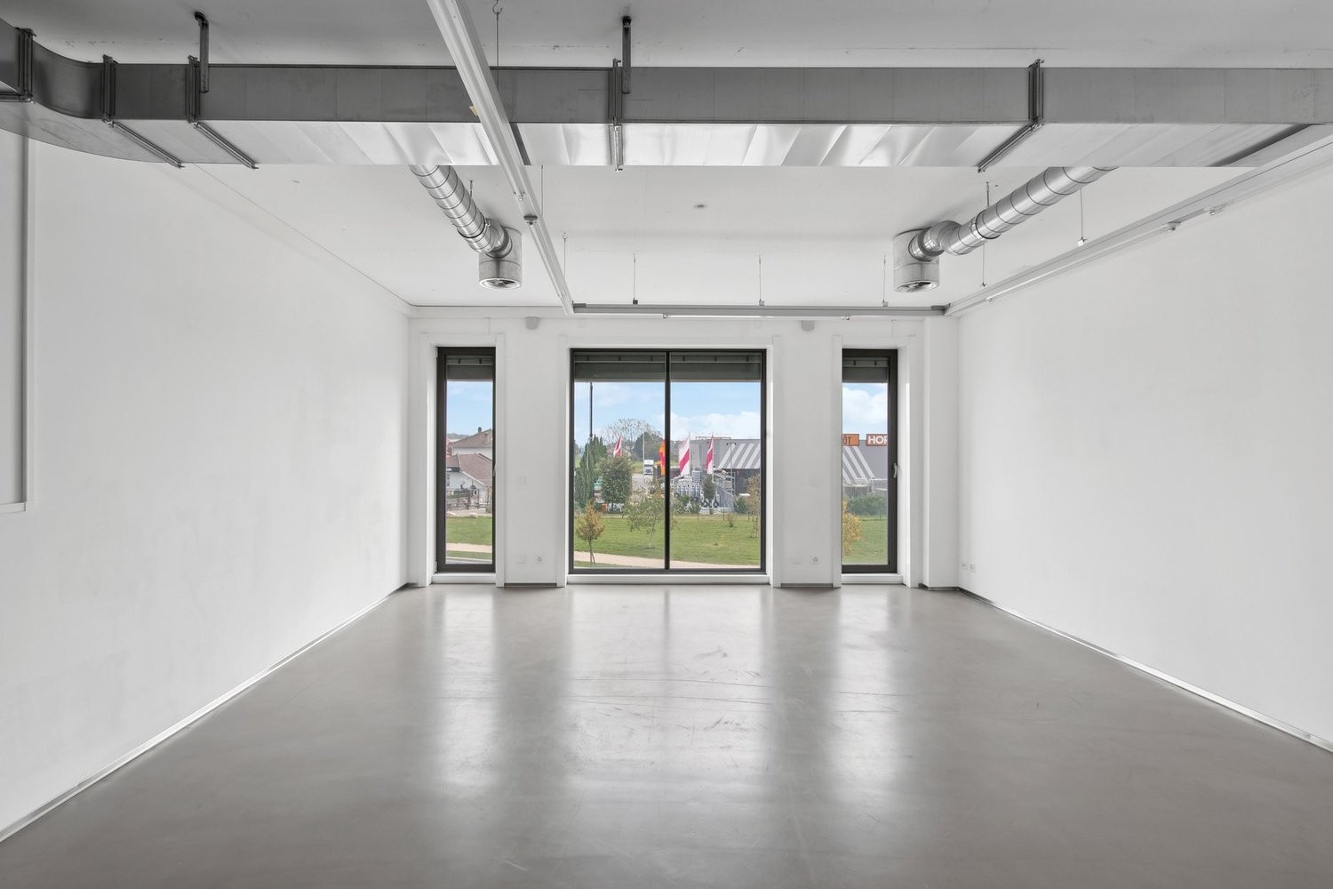 81m² Büro, Foto 2 von 2