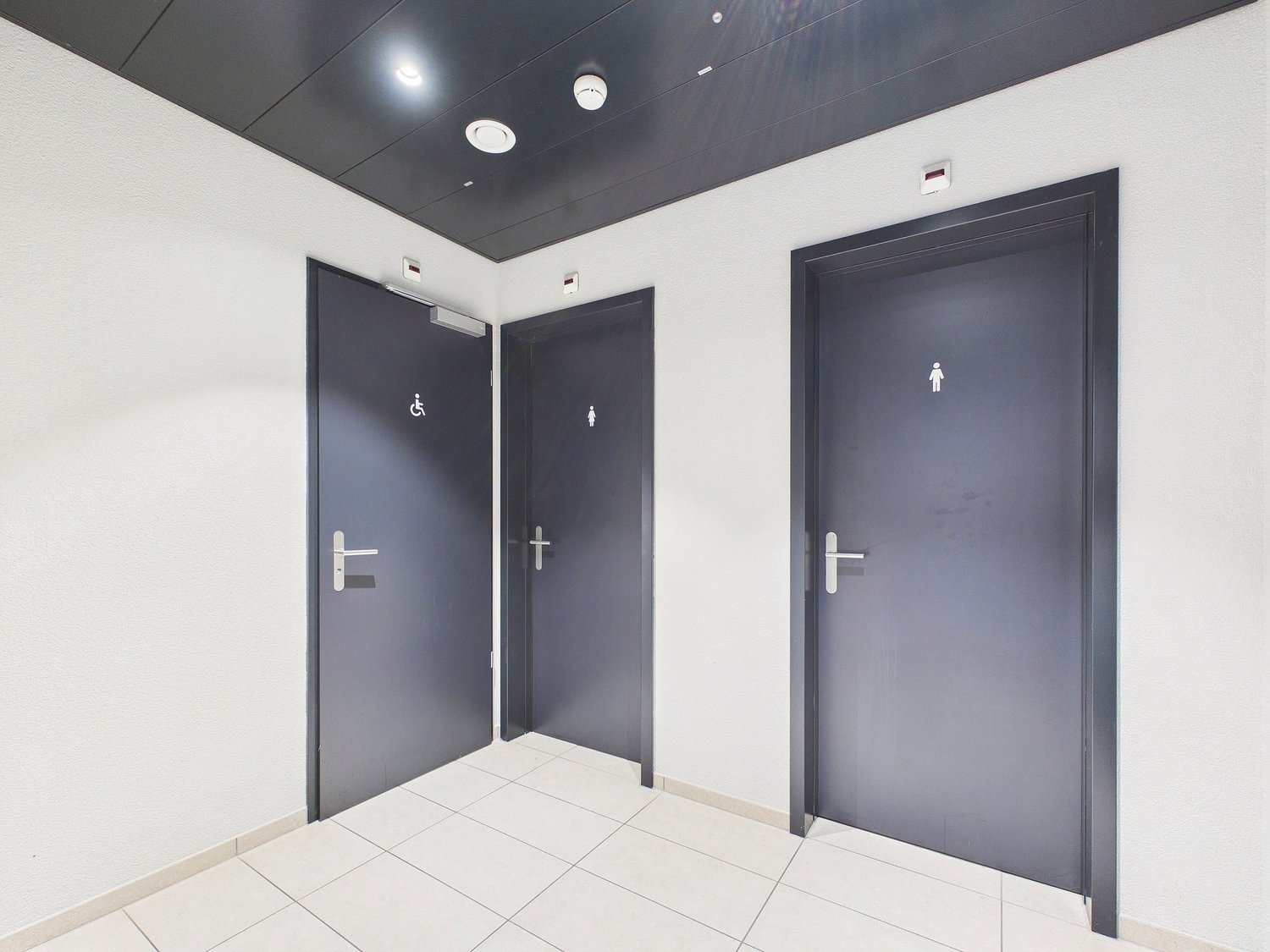 105m² commercial, photo 10 sur 10