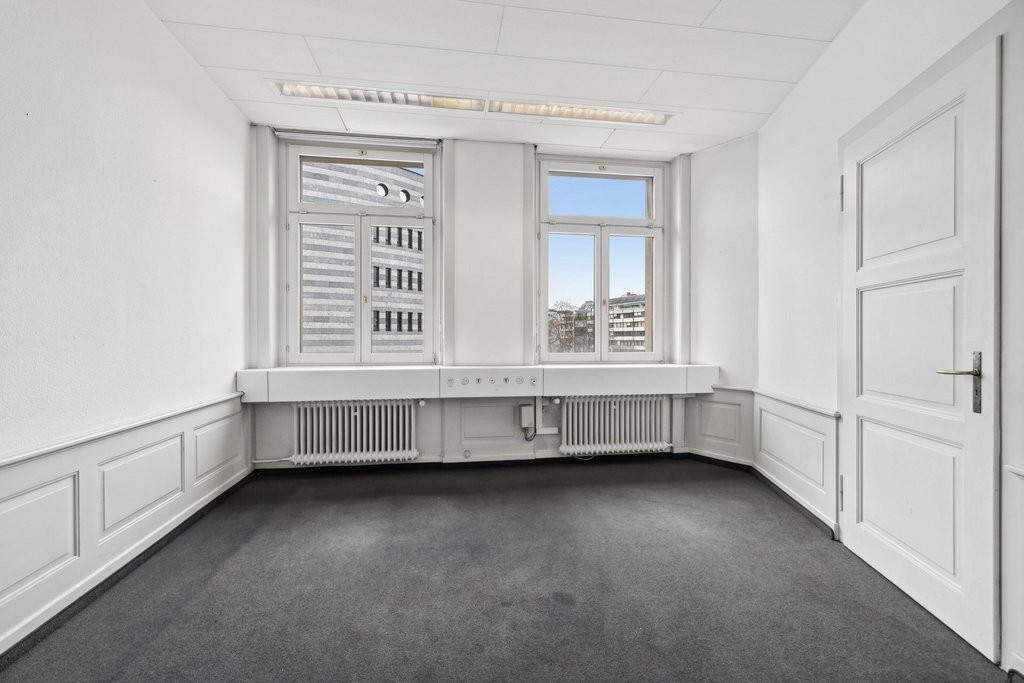 371m² office, Foto 7 von 10