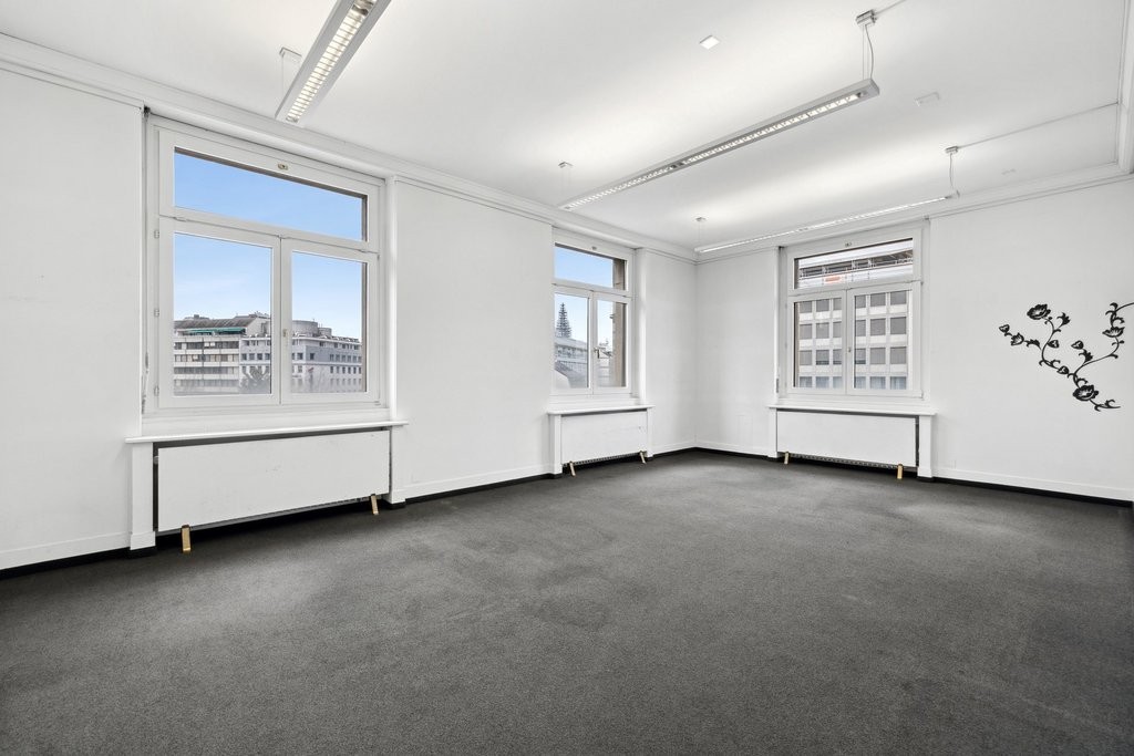 371m² office, Foto 3 von 10