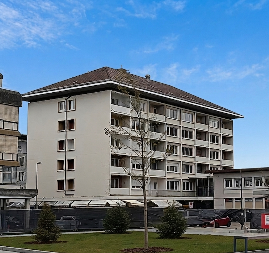 188m² shop