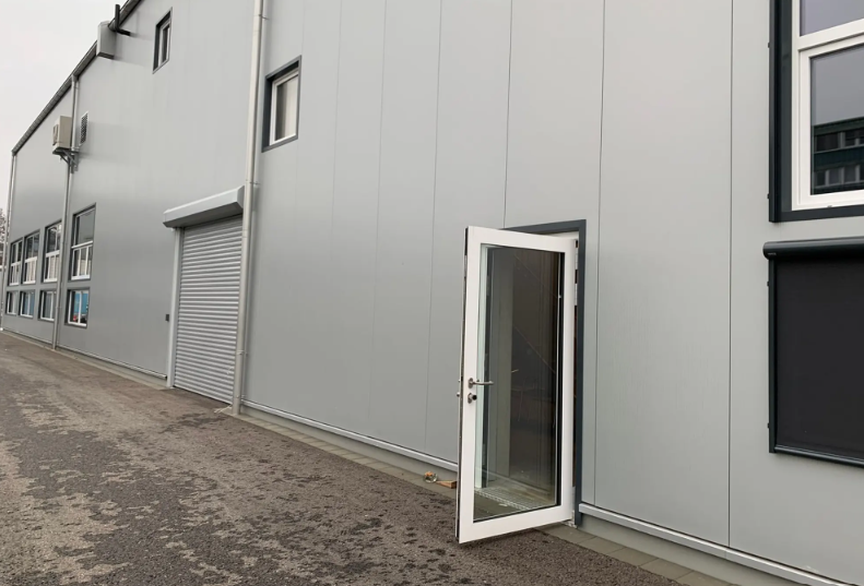 370m² industrial object
