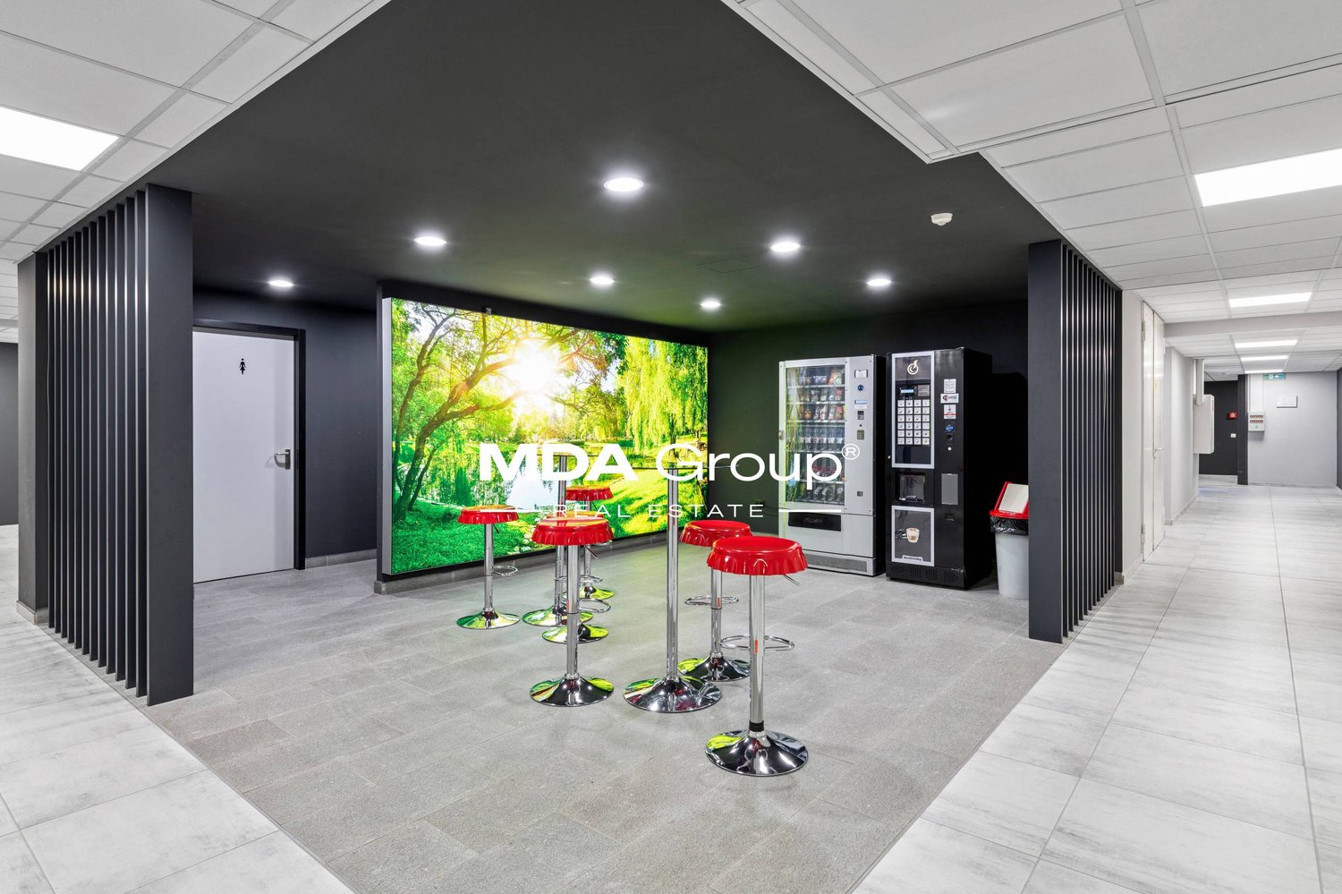 1500m² Büro, Foto 1 von 9