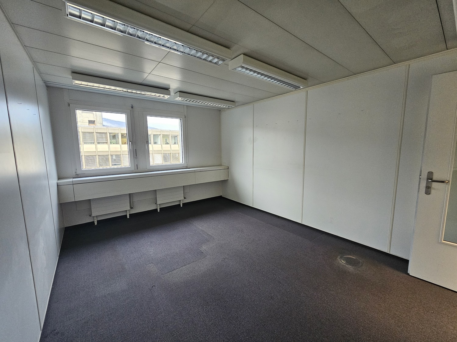 116-116m² office