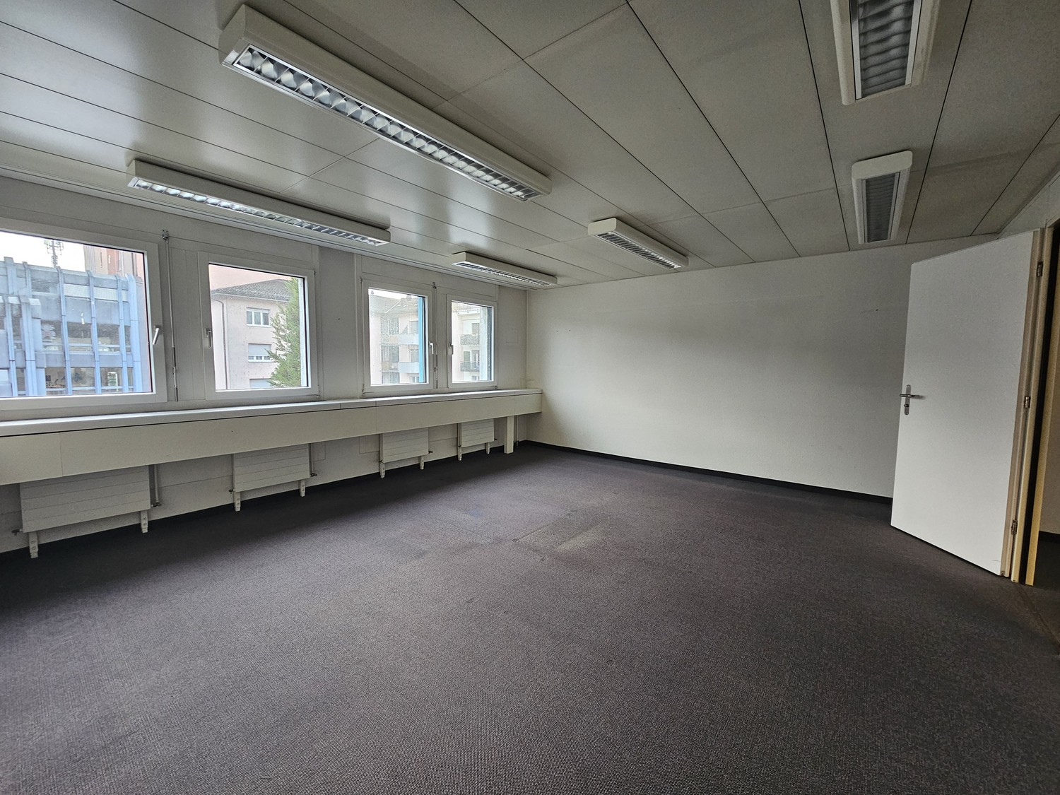 116-116m² office
