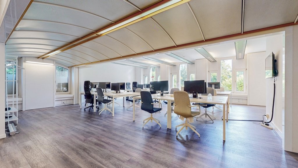 126m² office