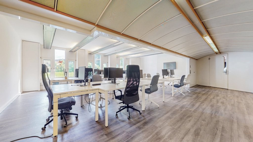 126m² office