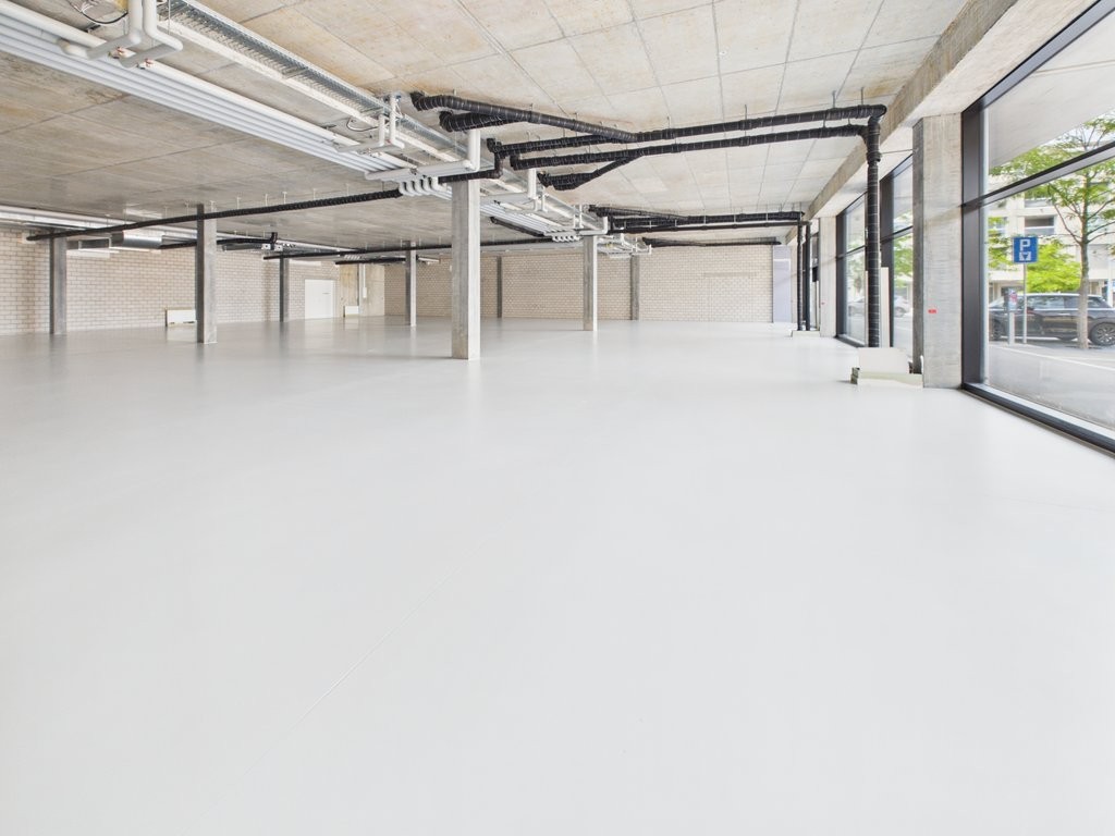 565m² negozio