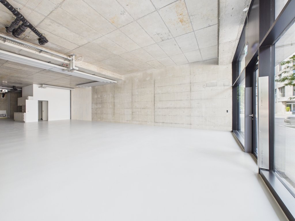 565m² negozio