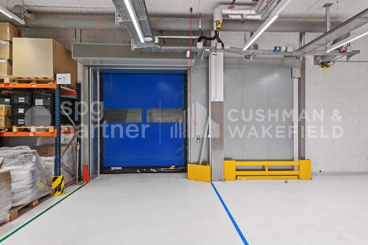 1200m² Atelier, Foto 10 von 10