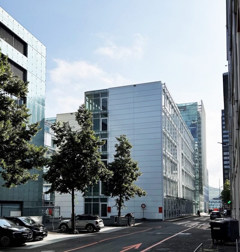 815m² commercial