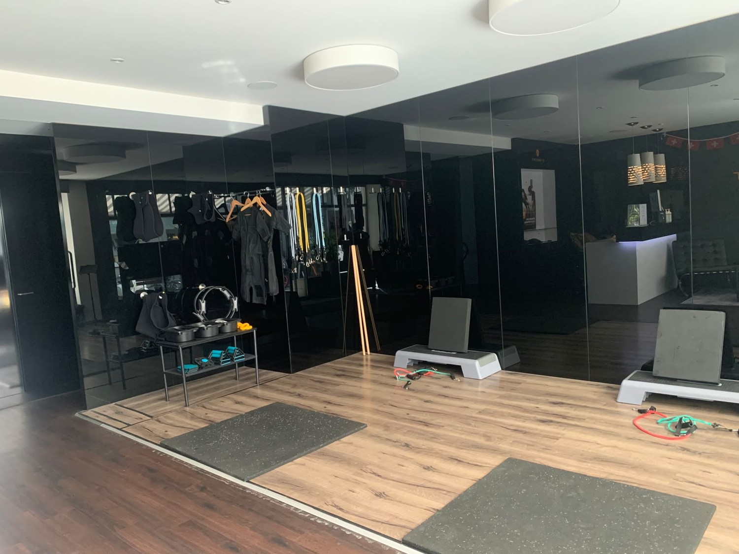 68m² commercial