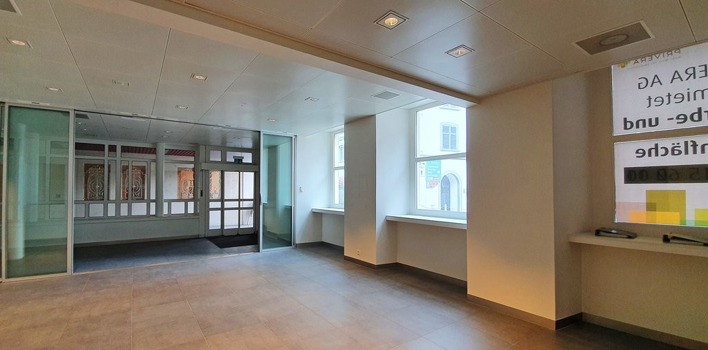 188m² shop, Foto 4 von 9
