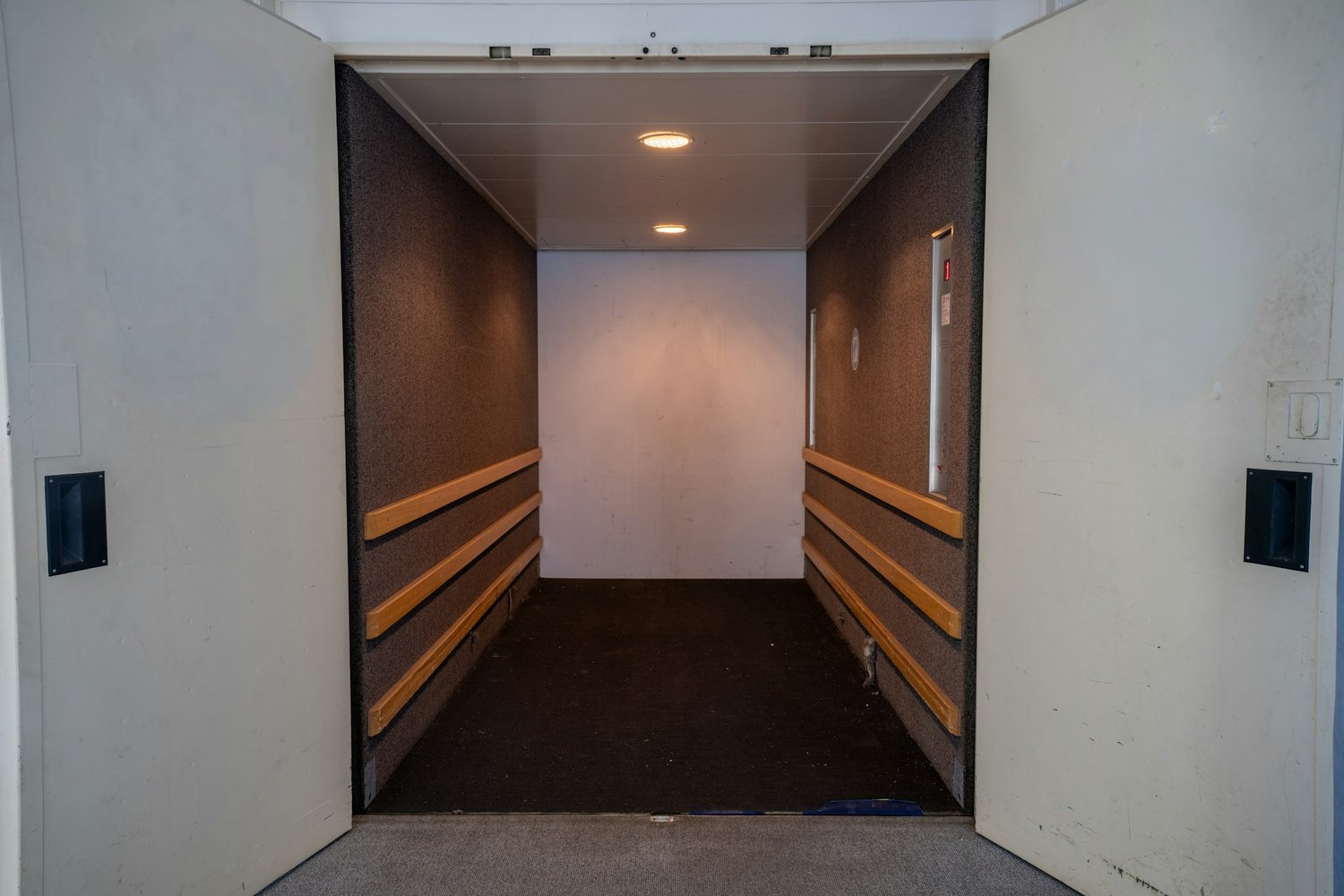 380m² commercial