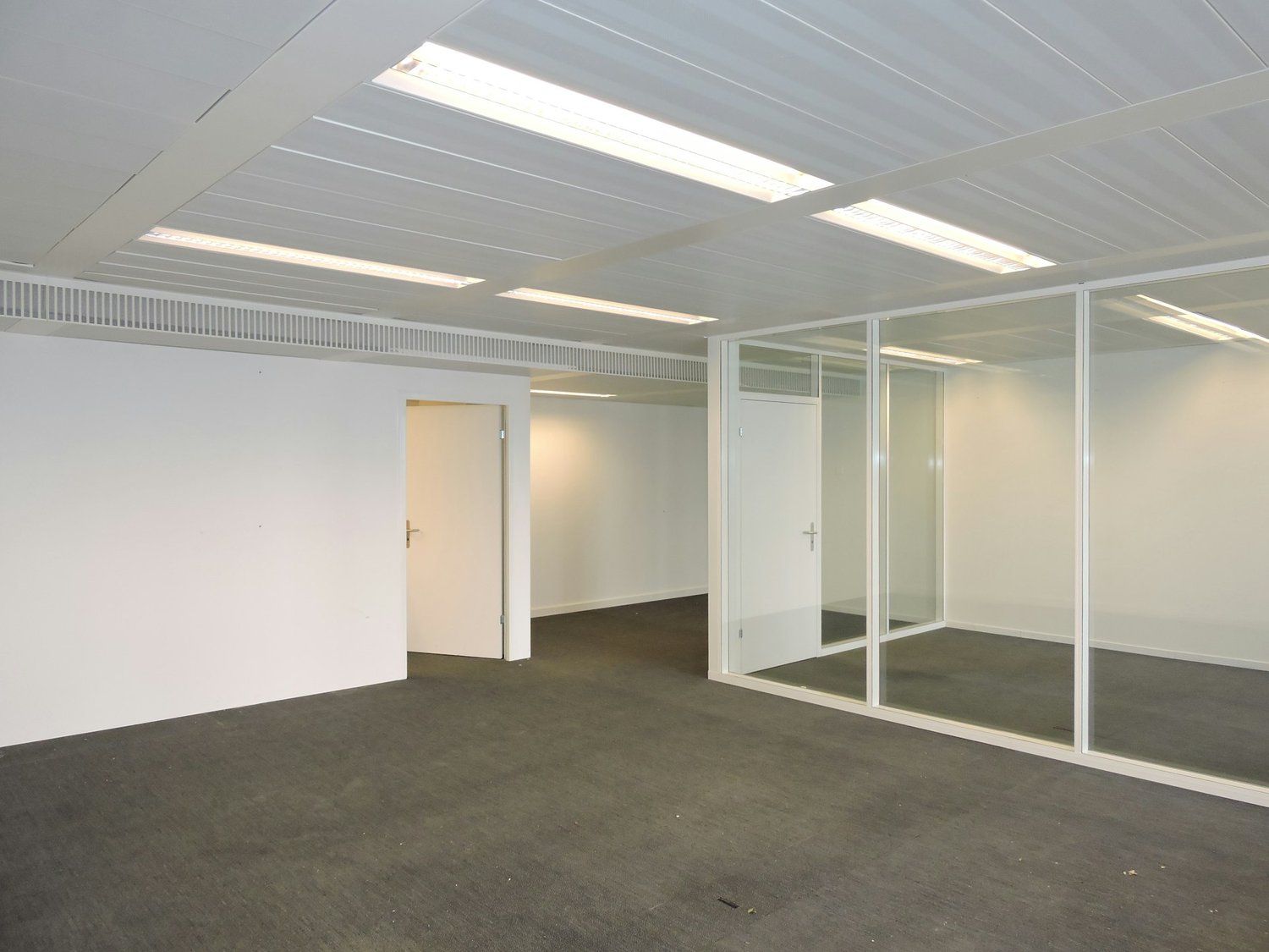 95m² office, Foto 1 von 8