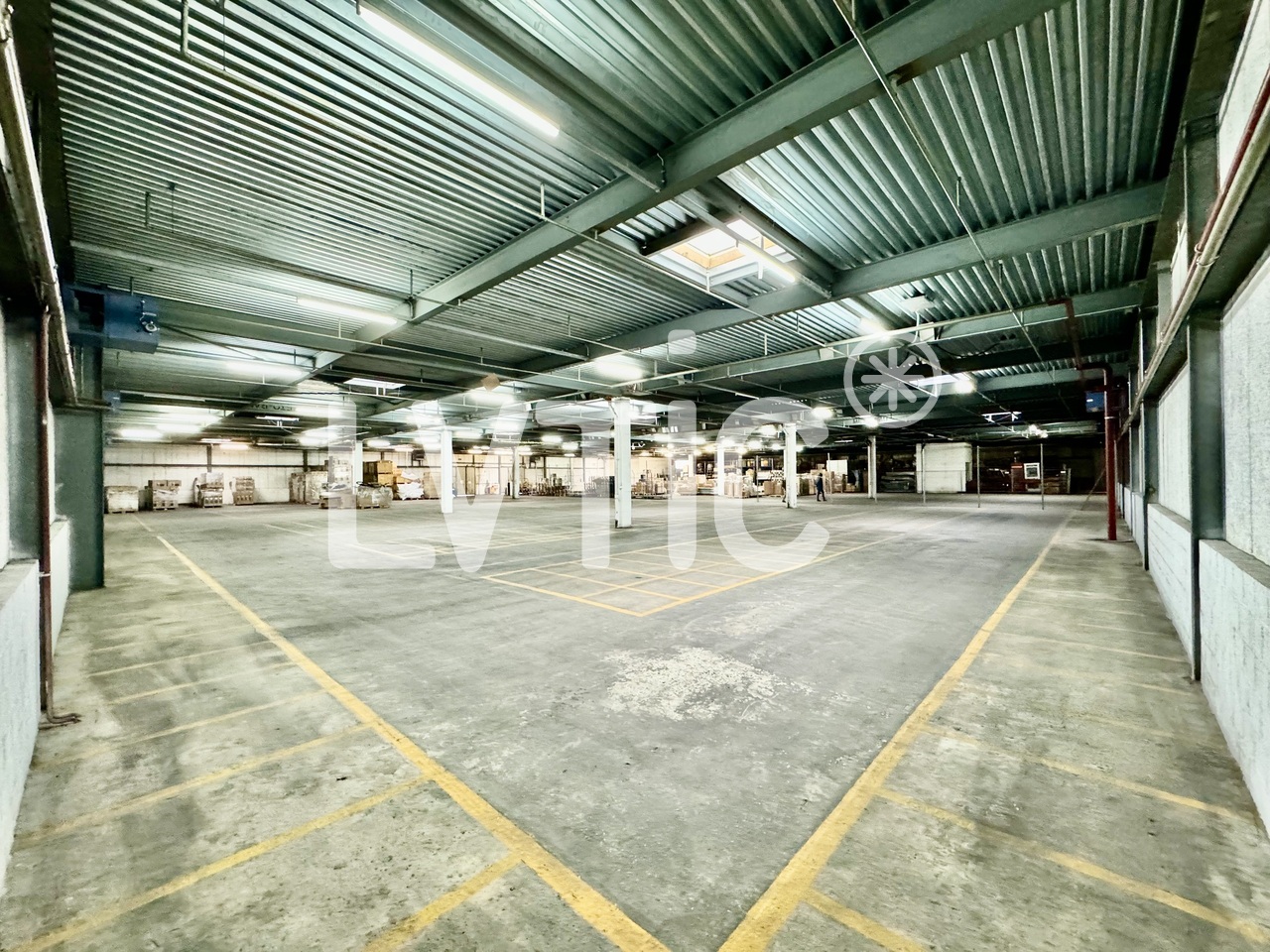 2200m² Lagerraum, Foto 2 von 7