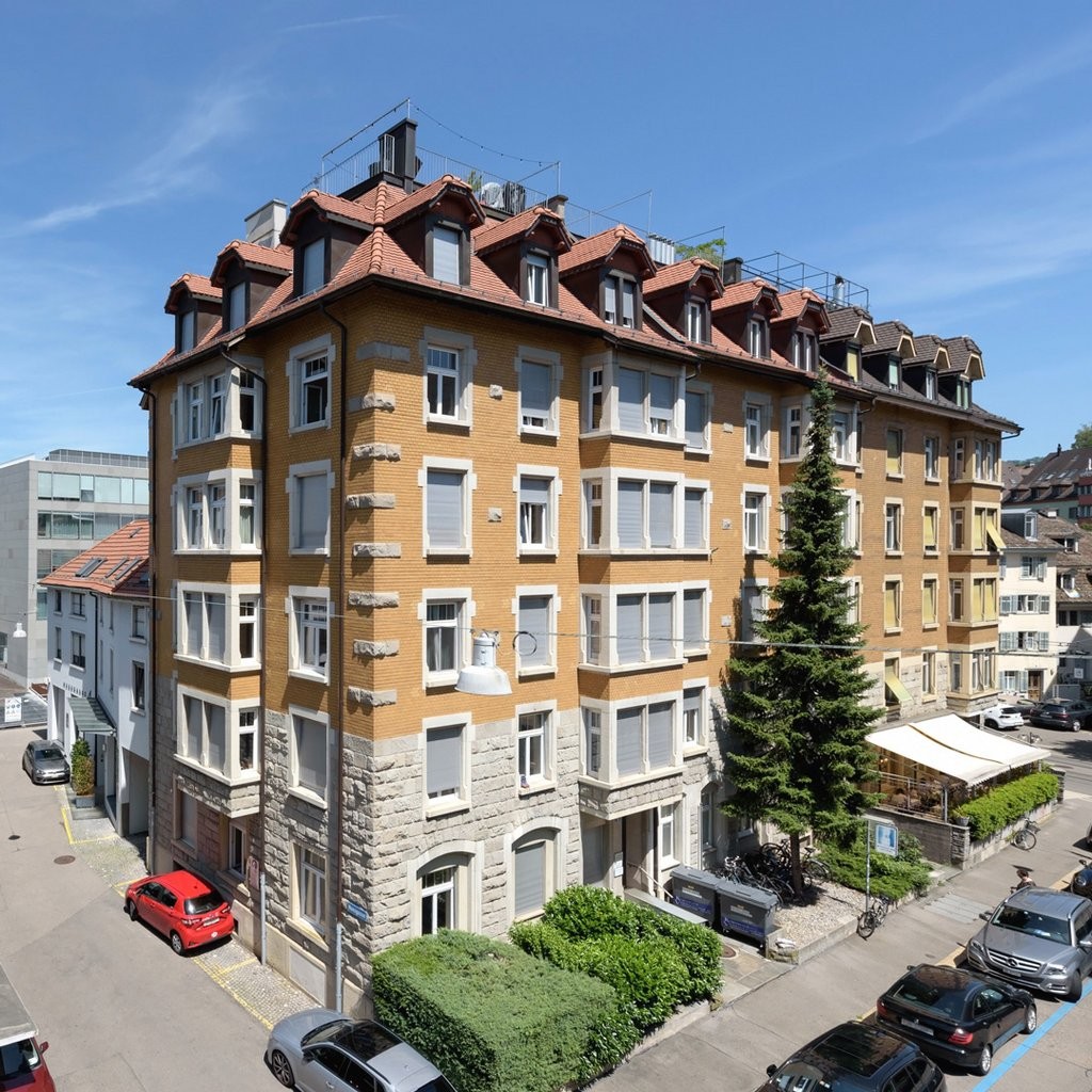 90m² office