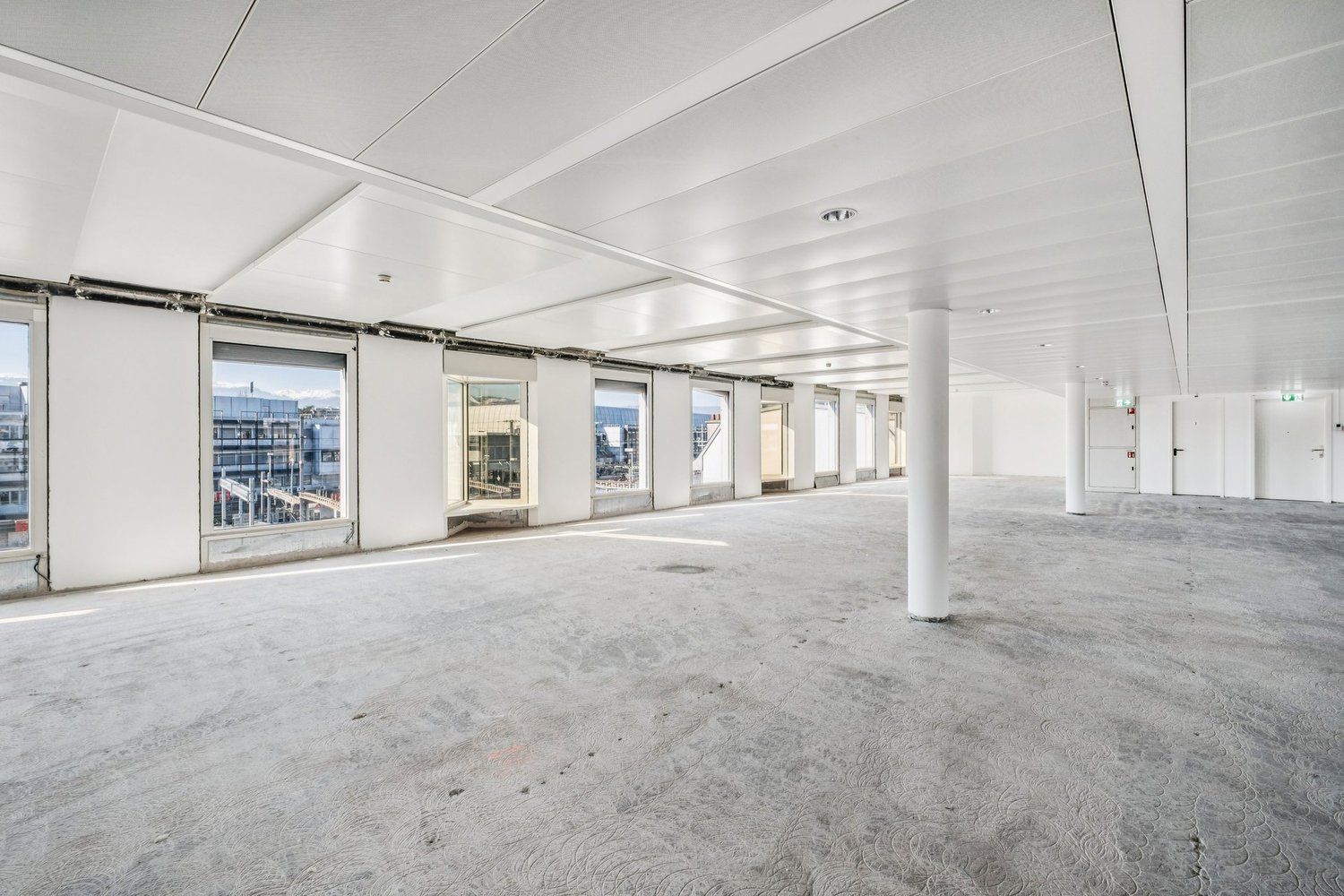 596m² Büro, Foto 6 von 10