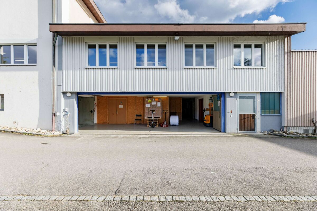 160m² office
