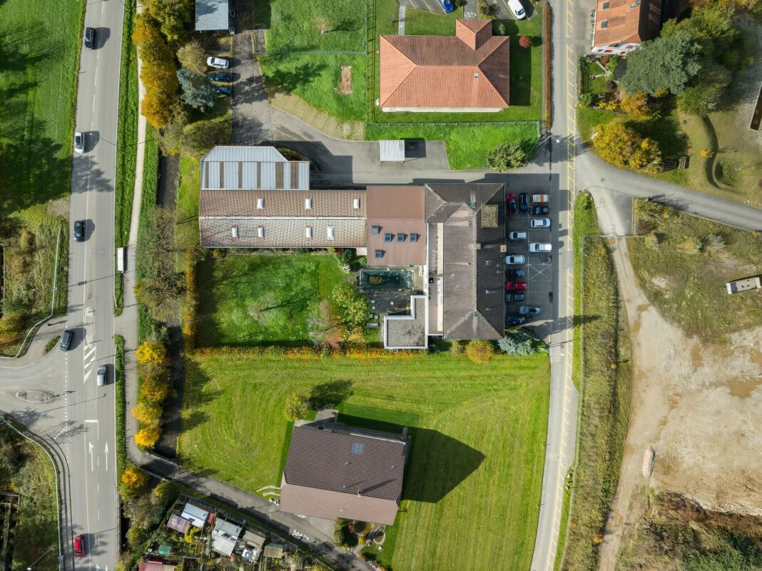 160m² office