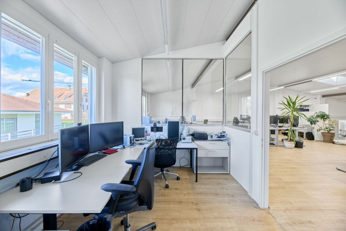 160m² office