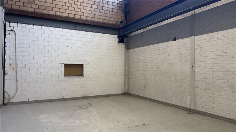 Locale di deposito di 42m², foto 3 di 5