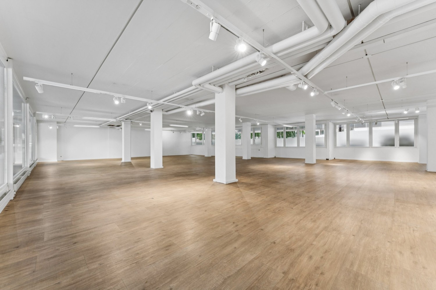 325m² shop, Foto 5 von 8